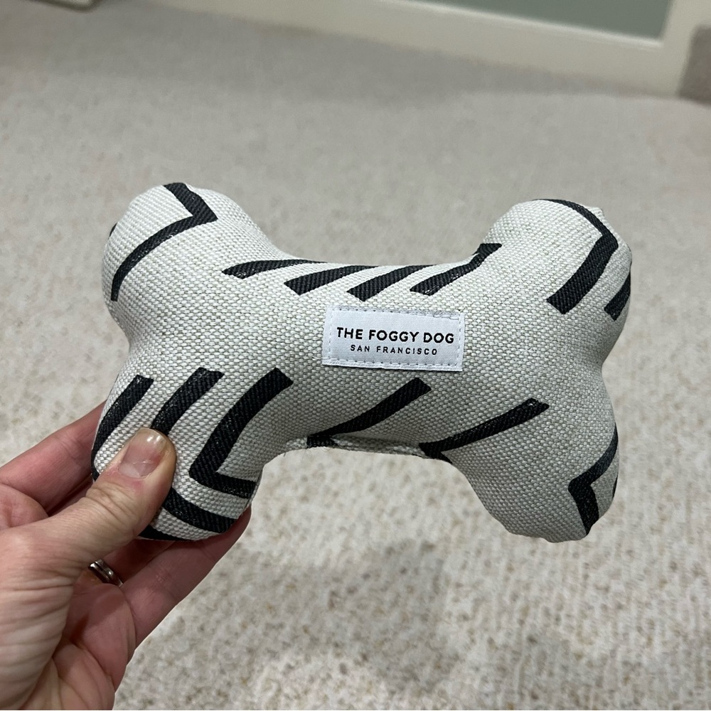 NWOT Foggy Dog Chevron Dog Bone